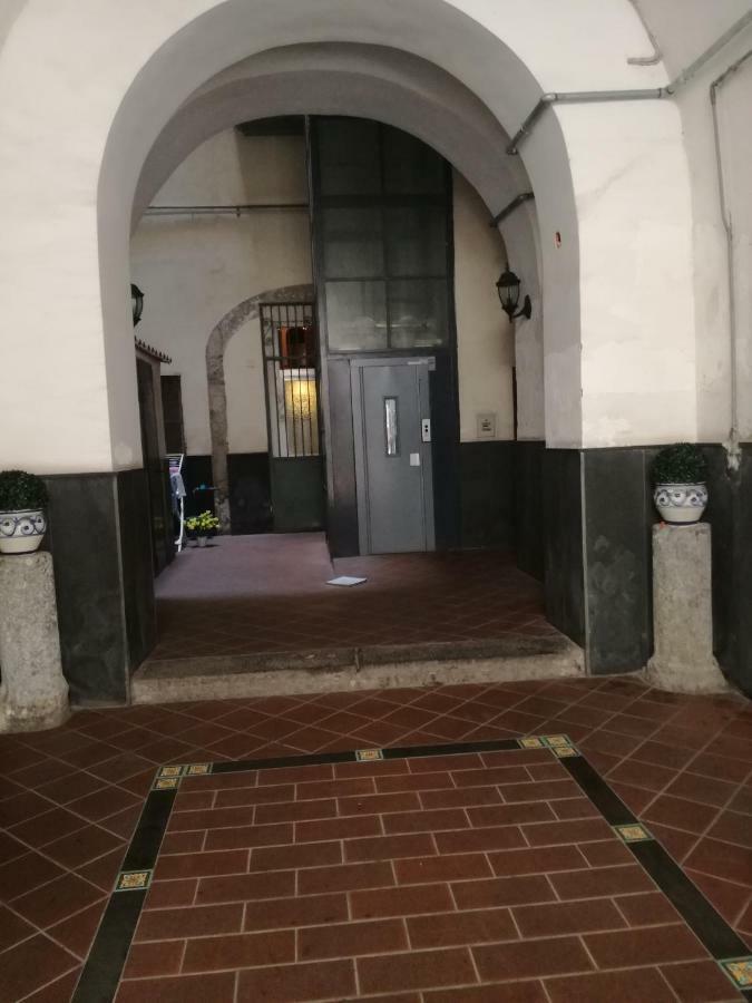 B&B Stella 10 Napoli Eksteriør bilde